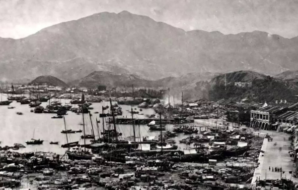 香港人口和面积各是多少