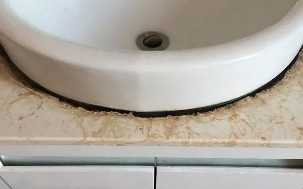 马桶底部污垢怎么彻底清除干净