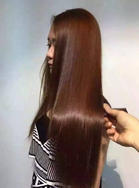 烫过的头发怎么变回原来的样子