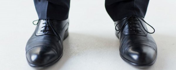 皮鞋发霉怎么去除味道