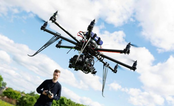 无人机应用技术就业方向及前景