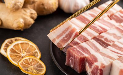 猪肉放了一天有点臭怎么处理 生猪肉有味道了还能吃吗