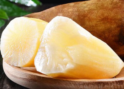 雪莲果削皮后变黑是怎么回事 剥皮切开后有黑点正常吗