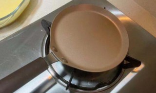 如何判断煎锅的好坏 判断煎锅的好坏的方法