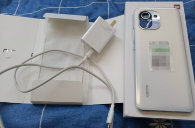 小米11评测使用的感受 小米11性能与参数详情