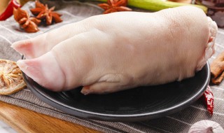 猪脚放什么材料才好吃 猪蹄用什么配菜炖好吃