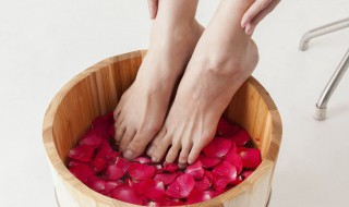 家用泡脚桶用什么材质的好 家用泡脚桶用哪种材质的好