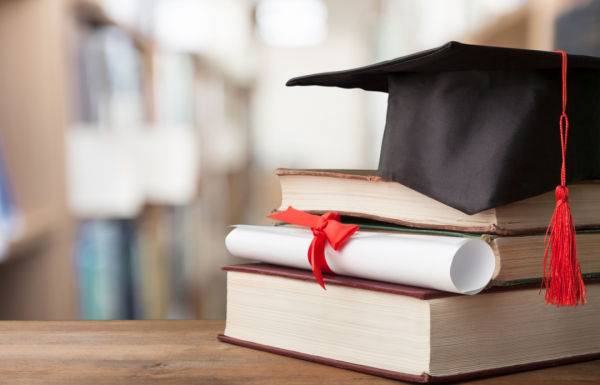 成考和自考本科哪个含金量高