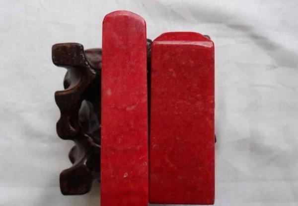 鸡血石怎么鉴定小妙招