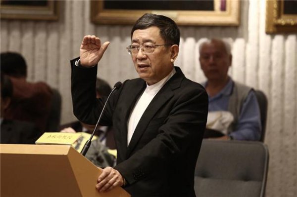 余秋雨为什么跌下神坛