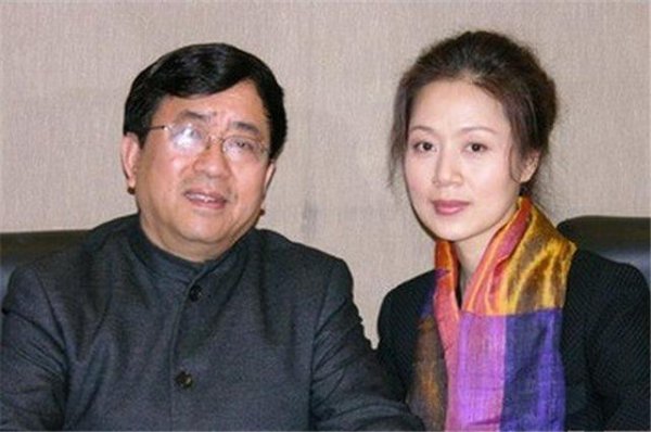 余秋雨为什么跌下神坛