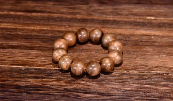 沉香木手串鉴别方法图解