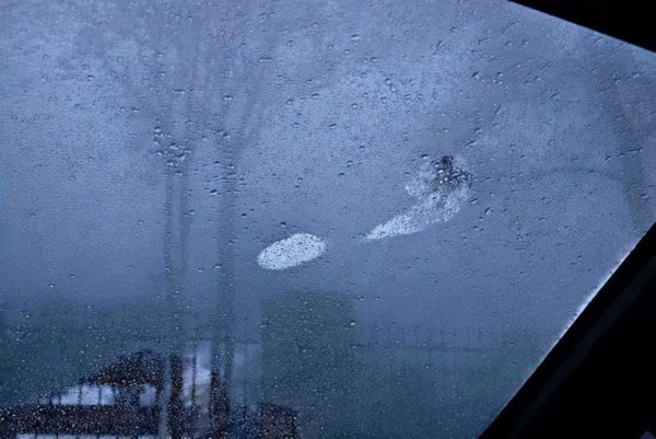 车内有雾气按哪个键