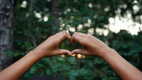 在恋爱期间男友出轨怎么办