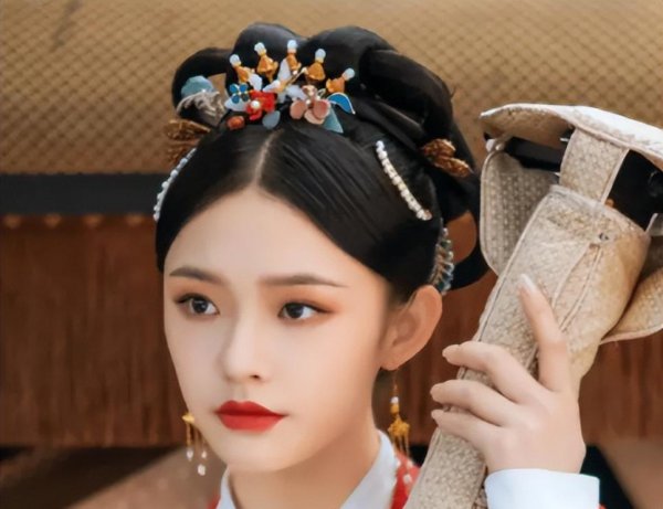 步摇和簪子的区别是什么