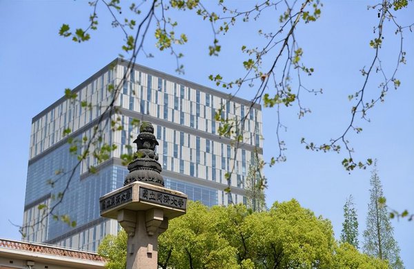 武汉大学是211还是985