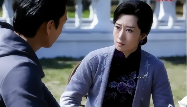 静妃扮演者刘敏涛个人资料和照片