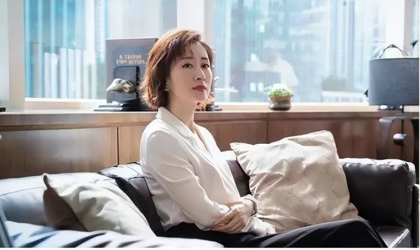 静妃扮演者刘敏涛个人资料和照片