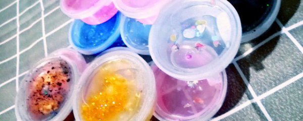 轻轻泥是用什么做的