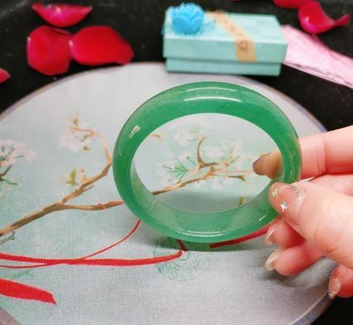 独龙玉是什么玉种