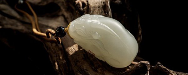 属猴属羊车里放什么物件