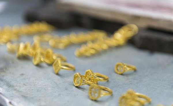 黄金项链洗澡的时候要摘掉吗