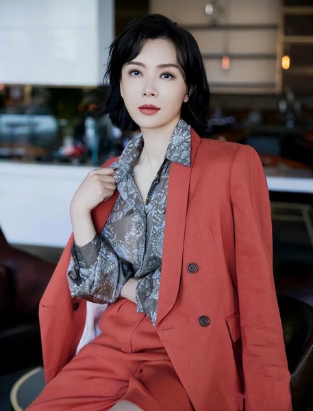 40岁女人适合什么发型