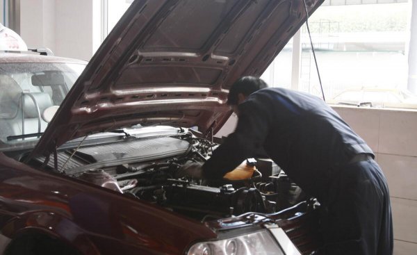 冷车启动抖动过一会就正常怎么解决