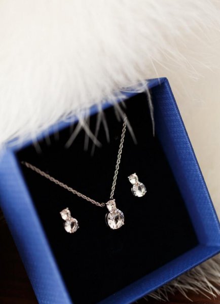 好姐妹过生日送什么礼物好