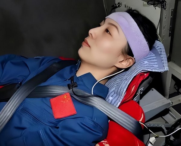 宇航员工资多少钱一个月