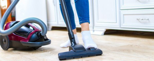 怎么把家里地板清洁干净