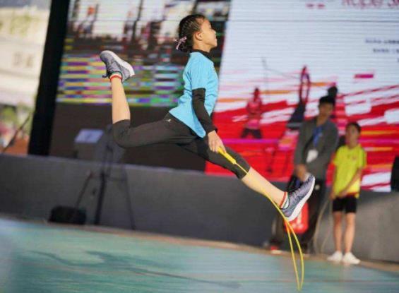 中考1000米跑步技巧和动作要领