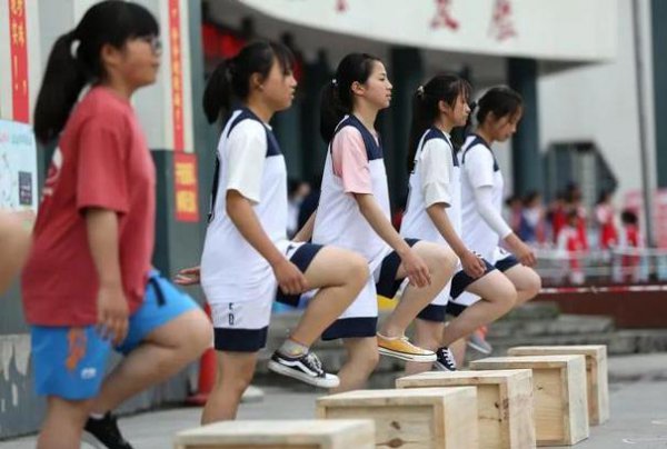 中考1000米跑步技巧和动作要领