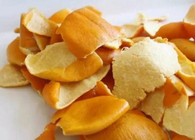 橘子皮怎么当养花肥料 橘子皮是如何进行养花的呢