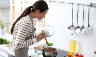 孕妇喝的鸡汤怎么炖最有营养 孕妇喝的鸡汤放什么一起炖