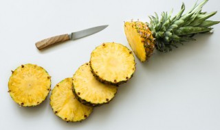 吃菠萝的好处与坏处 吃菠萝对人有哪些好处与坏处