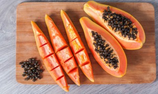 常吃木瓜的好处和坏处 经常吃木瓜对身体有什么好处和坏处呢