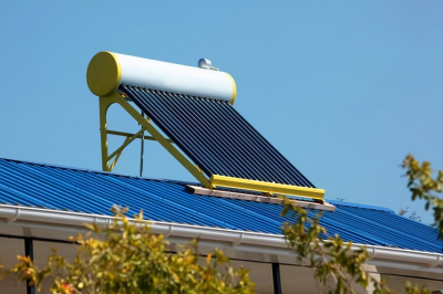 太阳能漏水是什么原因怎么办 太阳能热水器漏水的原因分析