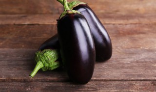 煮茄子里面放什么调料最好吃 做烧茄子放什么调料