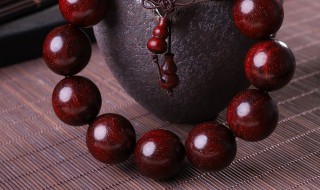 怎么挑选小叶紫檀手串 如何挑选小叶紫檀手串