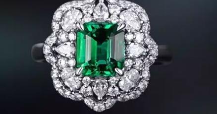 沙弗莱石和祖母绿的区别