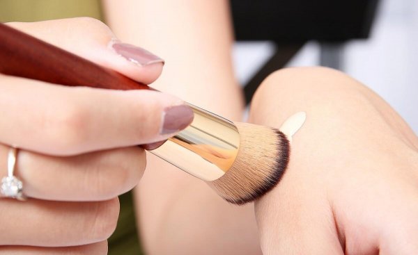 粉底液保质期开封后一般多久