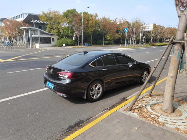 燃油车和电动车哪个更值得买