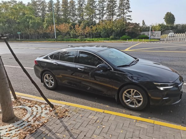 燃油车和电动车哪个更值得买