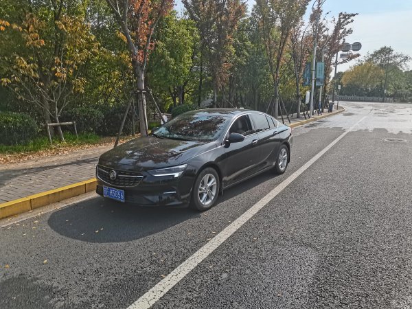 燃油车和电动车哪个更值得买