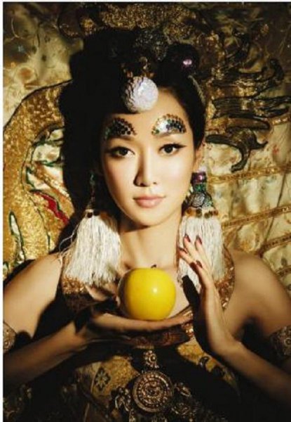 萨顶顶原名叫什么