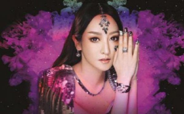 萨顶顶原名叫什么