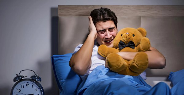 做梦哭醒了而且真的哭了