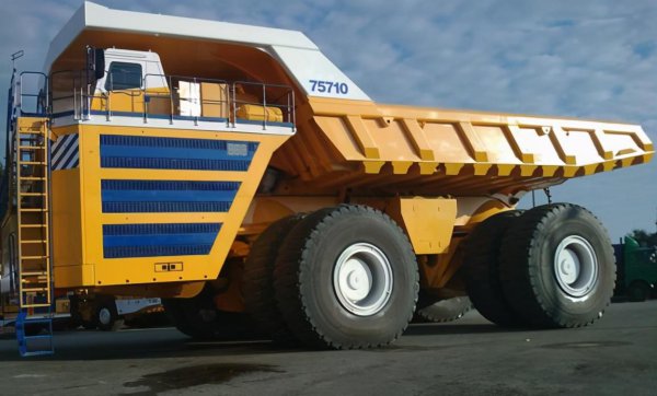 世界上最大的汽车是什么样子的图片