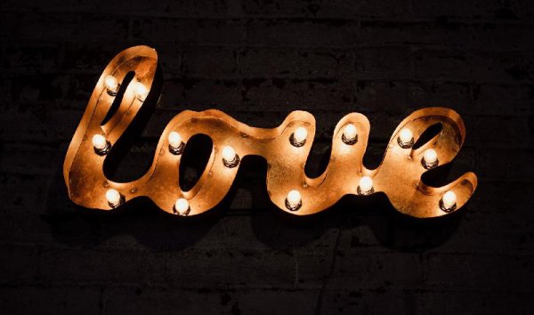 男女对视谁更有感觉